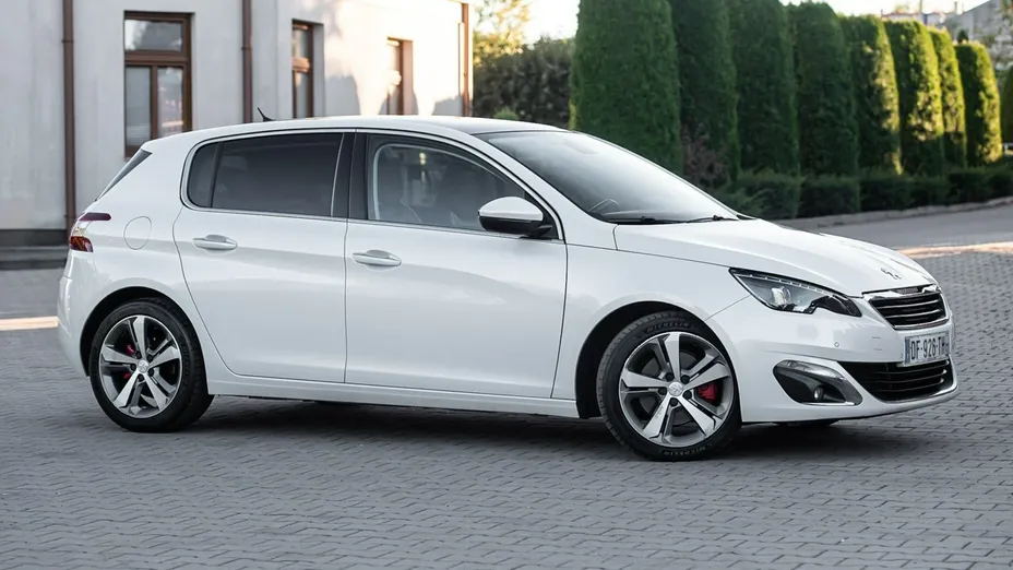 PEUGEOT 308 -
