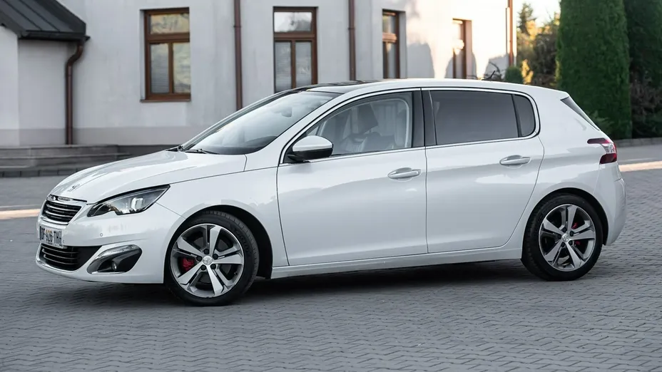 PEUGEOT 308 -