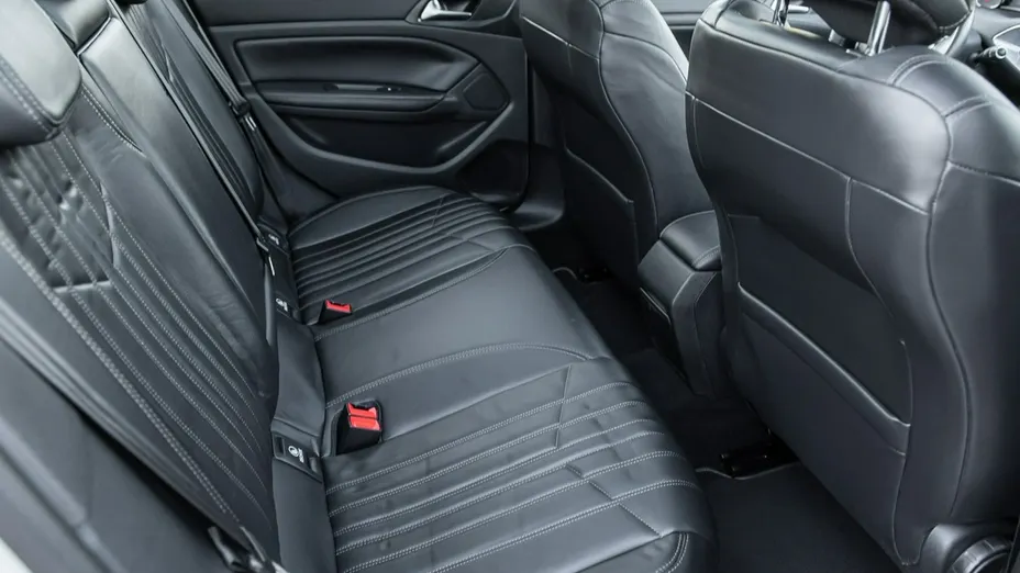 PEUGEOT 308 -