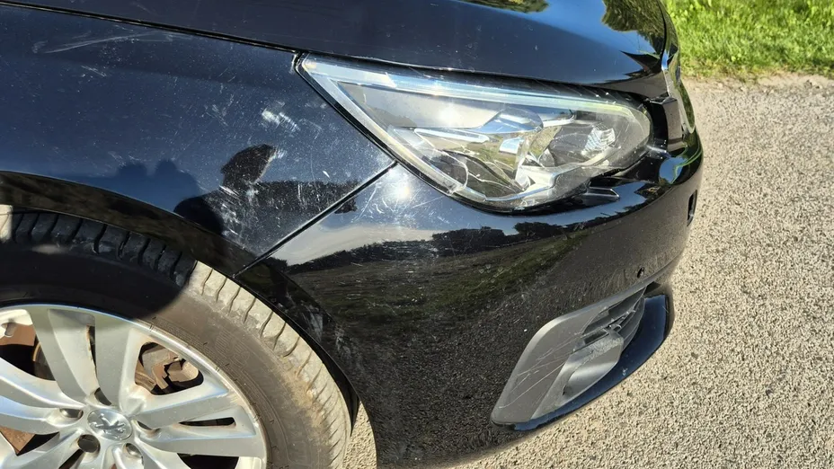 PEUGEOT 308 -