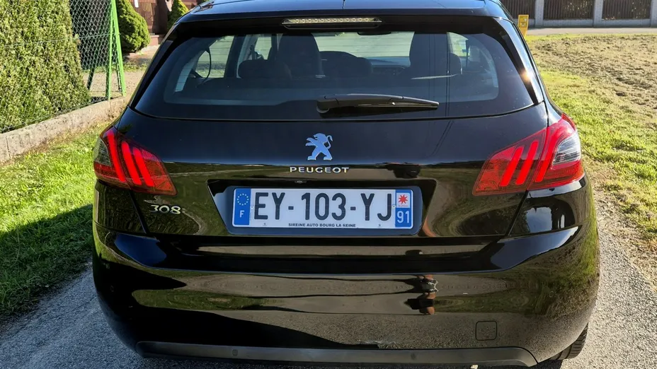 PEUGEOT 308 -