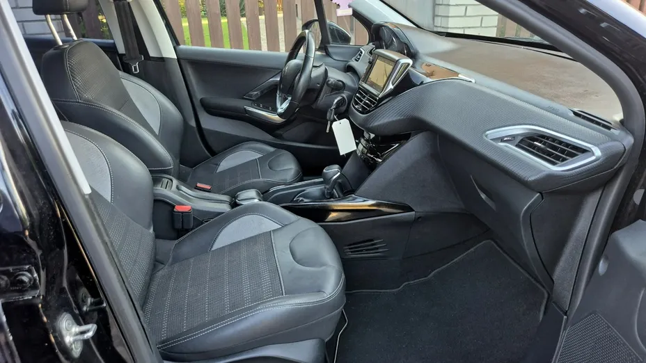 PEUGEOT 2008 -