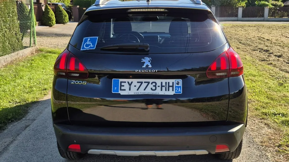 PEUGEOT 2008 -
