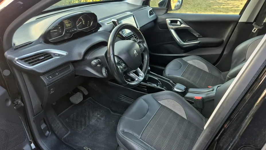 PEUGEOT 2008 -
