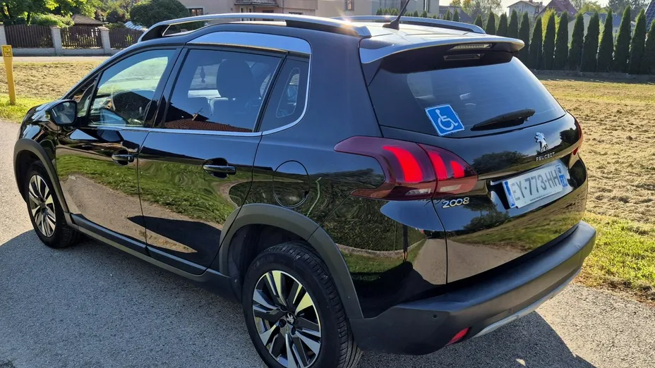 PEUGEOT 2008 -