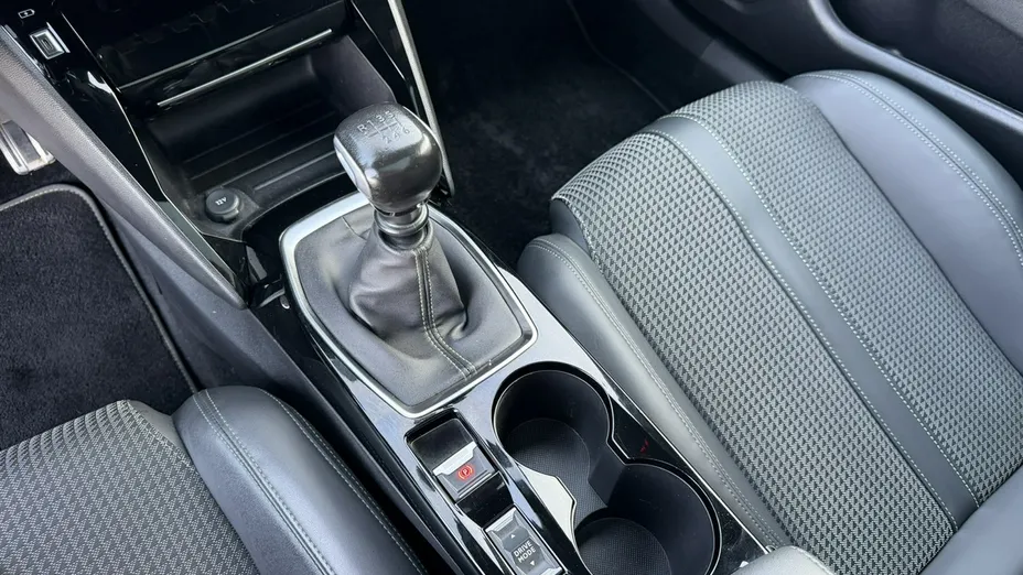 PEUGEOT 2008 -