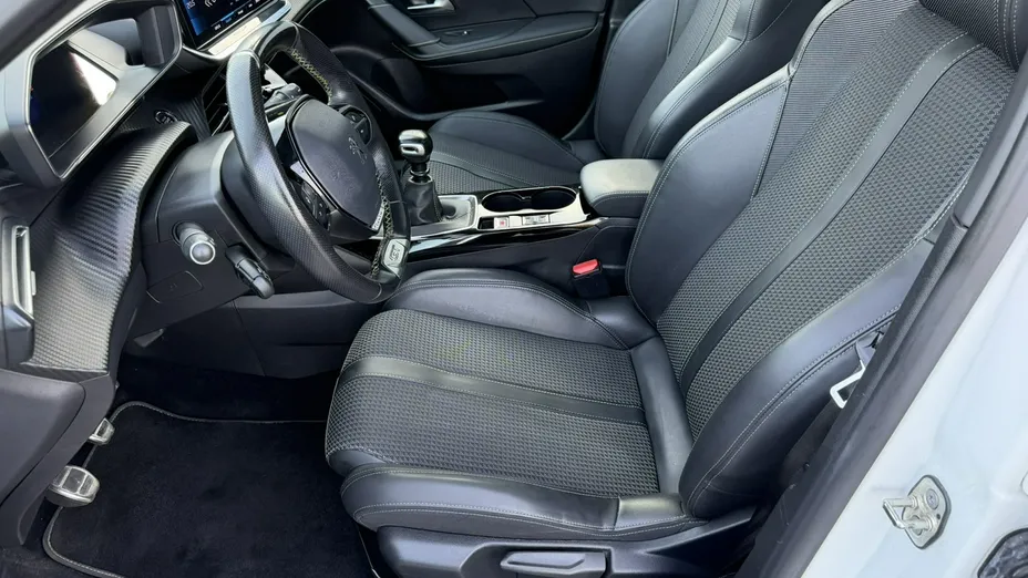 PEUGEOT 2008 -
