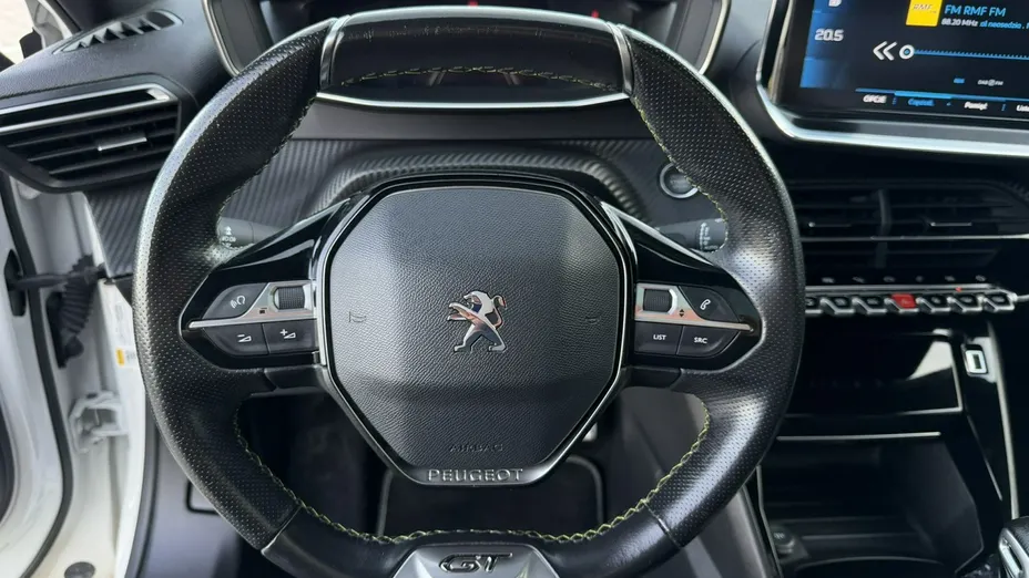 PEUGEOT 2008 -