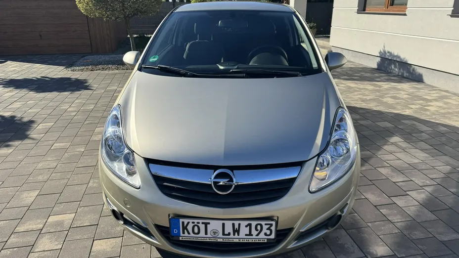 OPEL Corsa -