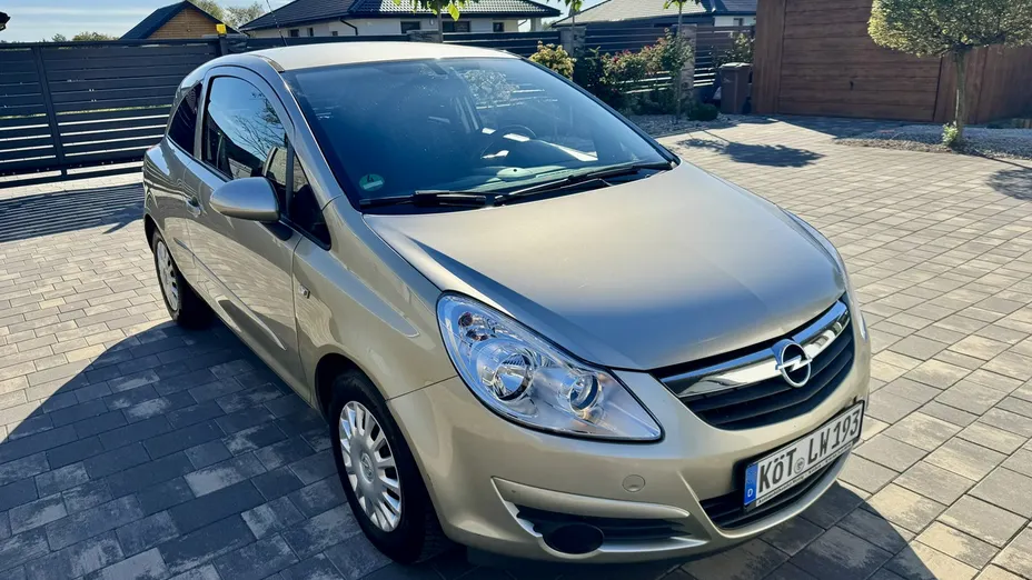OPEL Corsa -