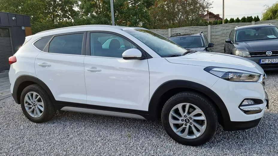 HYUNDAI Tucson -