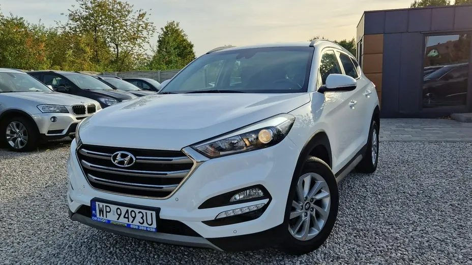 HYUNDAI Tucson -