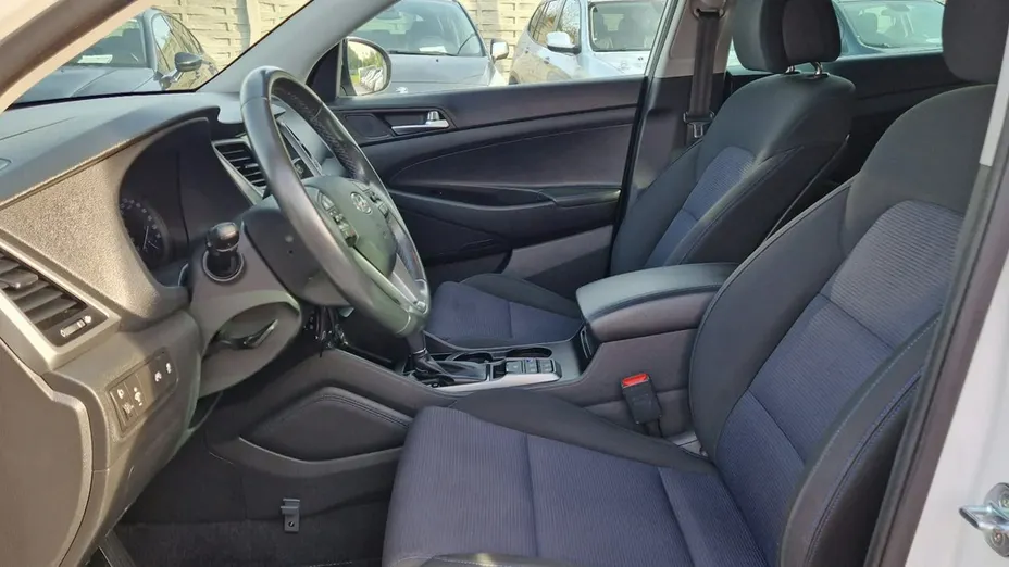 HYUNDAI Tucson -