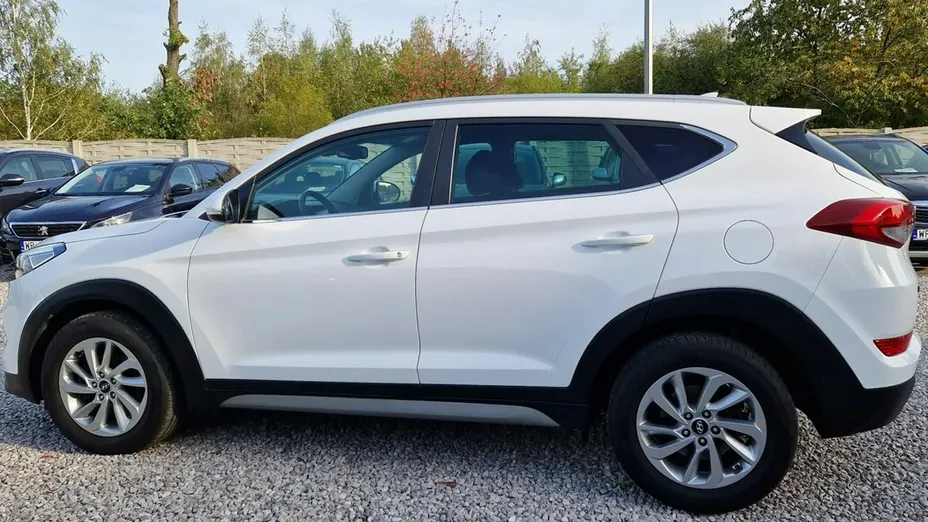 HYUNDAI Tucson -