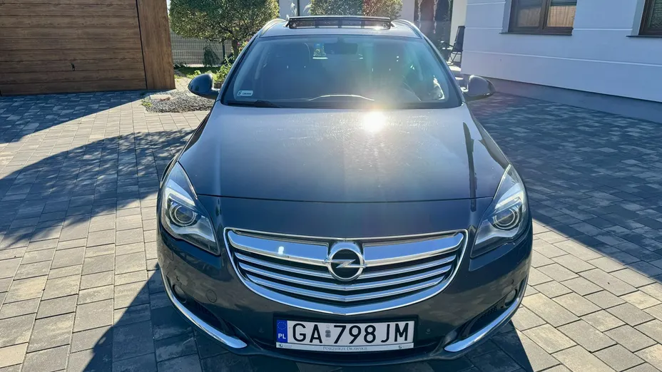 OPEL Insignia -