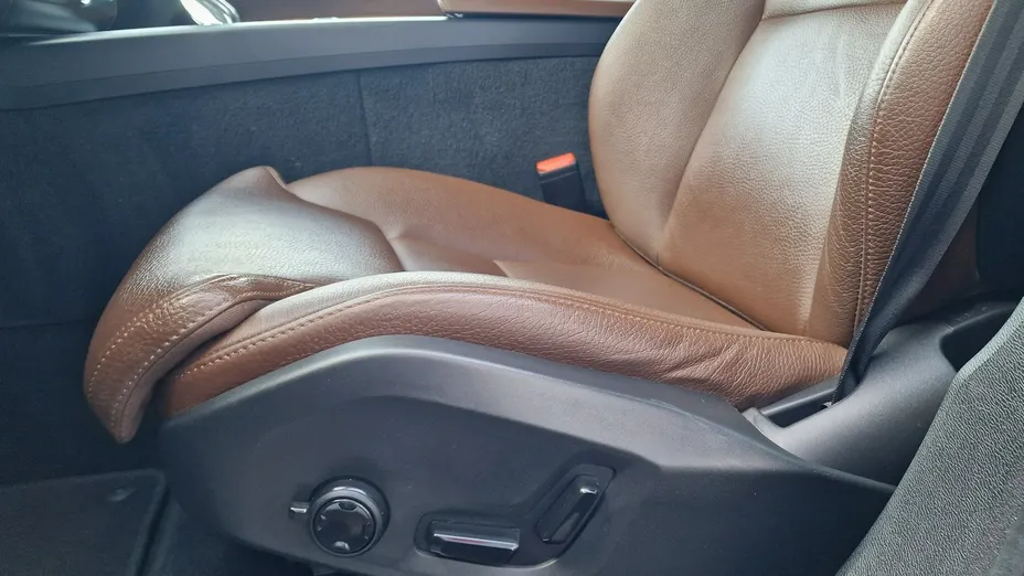 VOLVO XC60 -