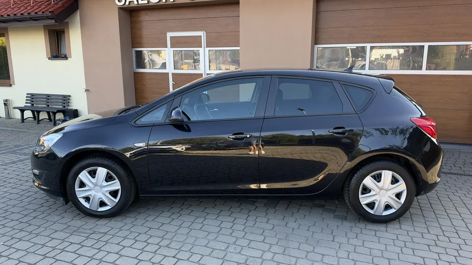 OPEL Astra -