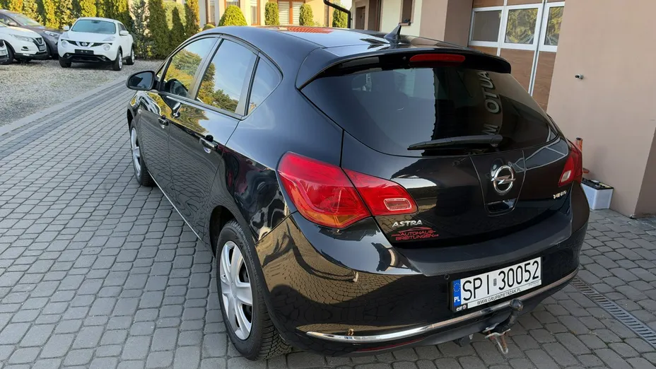 OPEL Astra -