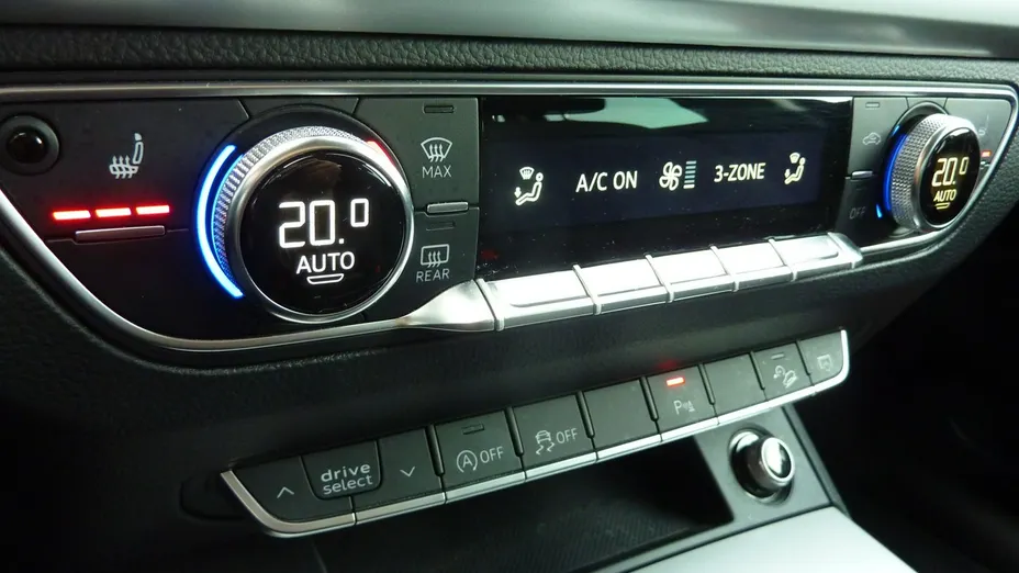 AUDI Q5 -