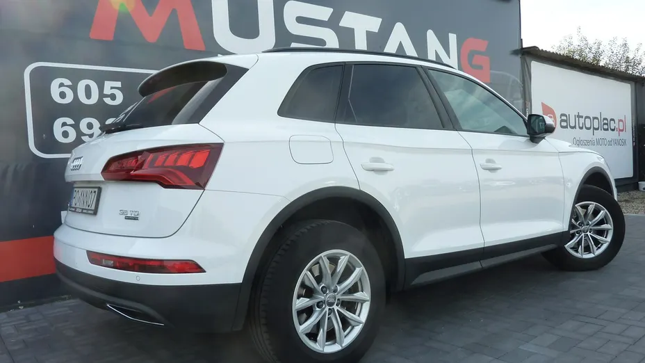AUDI Q5 -
