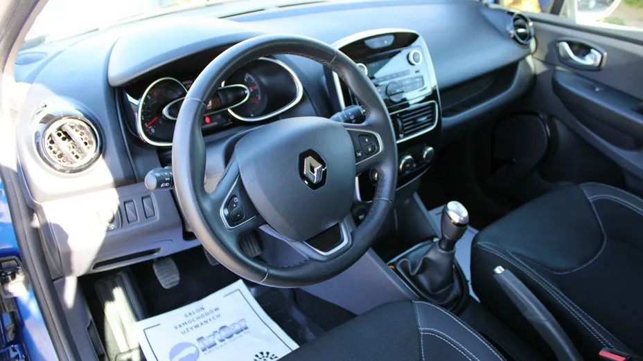 RENAULT Clio -