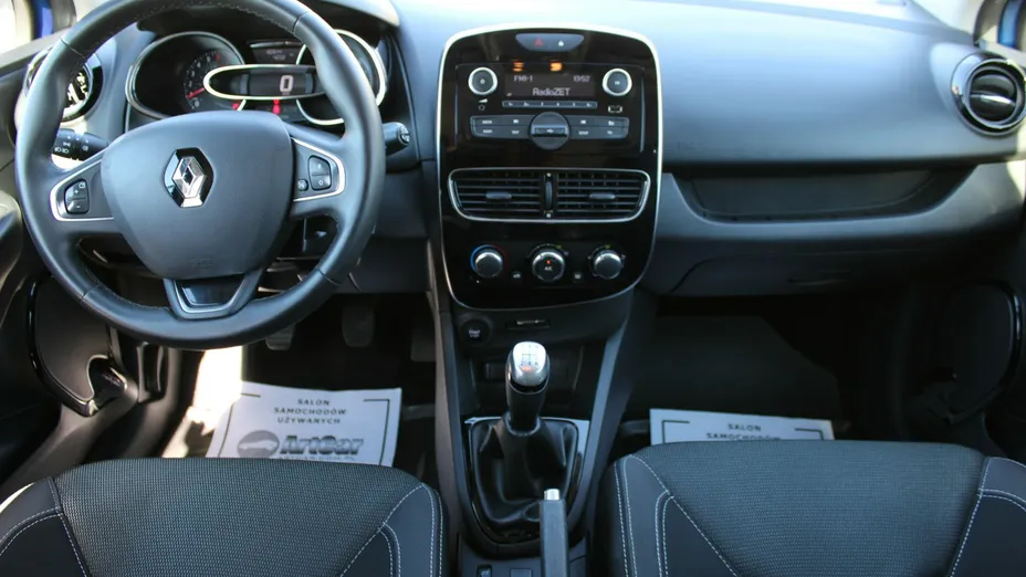 RENAULT Clio -