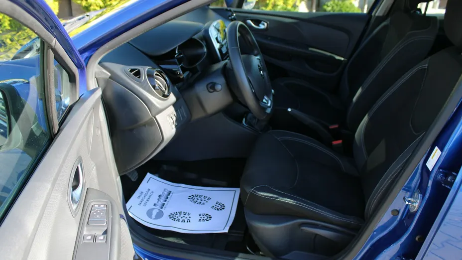 RENAULT Clio -
