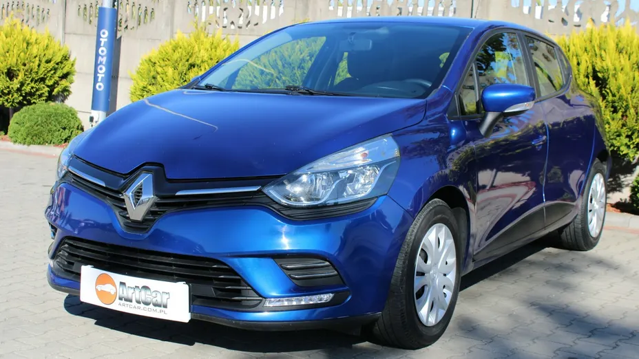 RENAULT Clio -