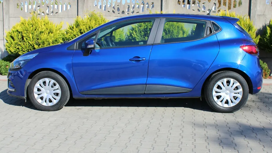 RENAULT Clio -