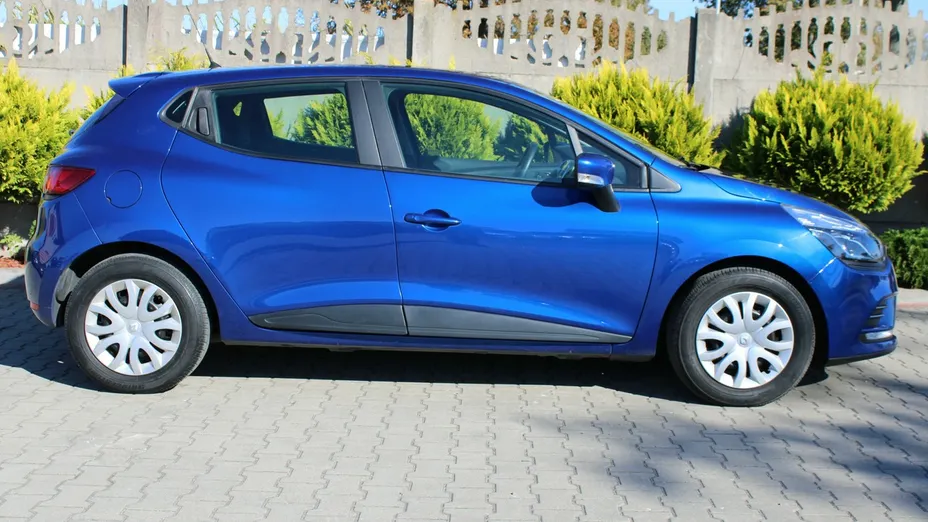 RENAULT Clio -