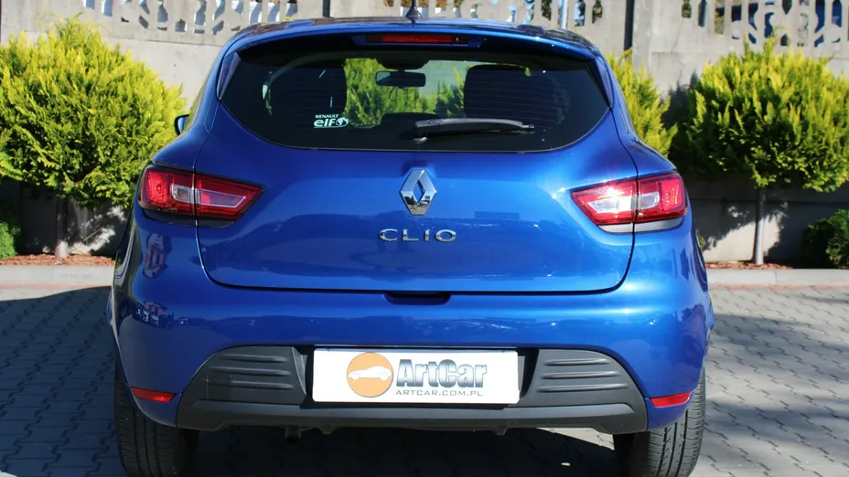 RENAULT Clio -