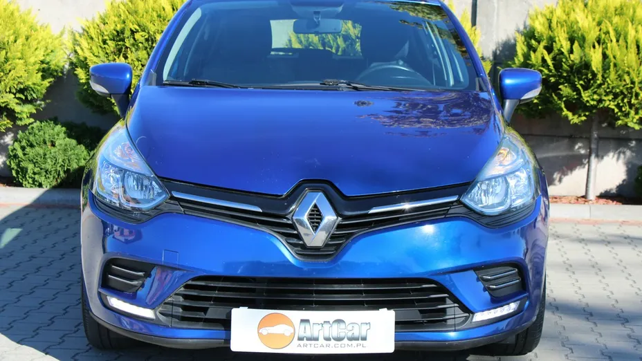 RENAULT Clio -