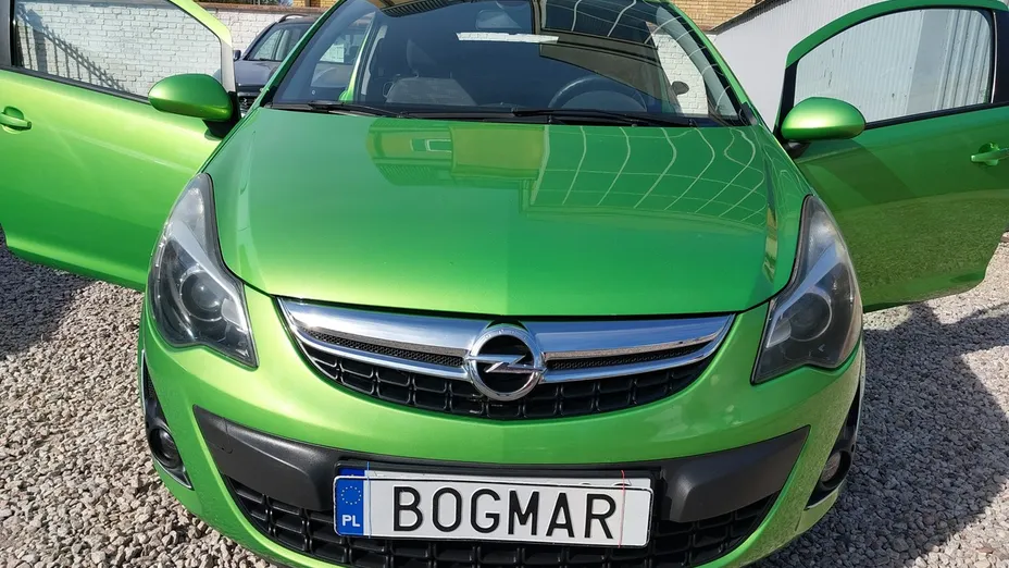 OPEL Corsa -