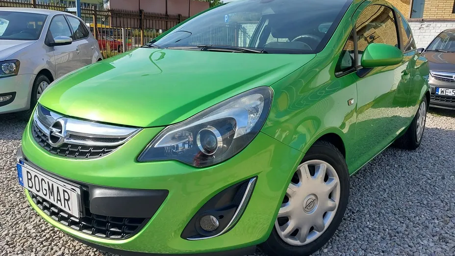 OPEL Corsa -