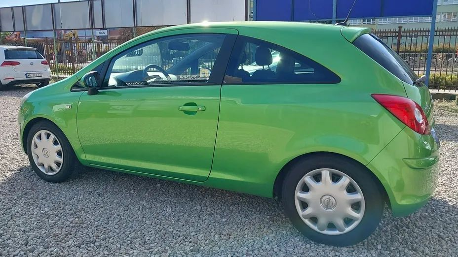 OPEL Corsa -
