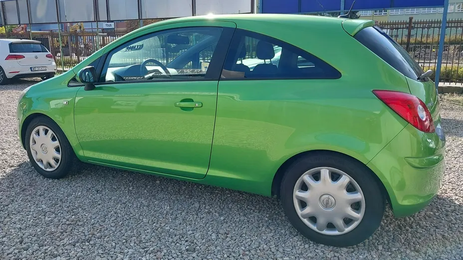 OPEL Corsa -