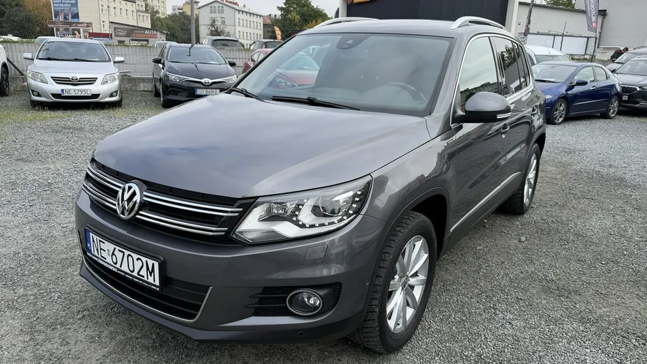 VOLKSWAGEN Tiguan -