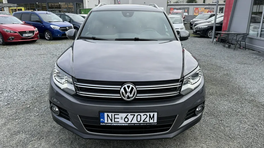 VOLKSWAGEN Tiguan -