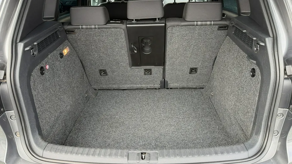 VOLKSWAGEN Tiguan -