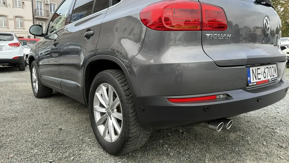 VOLKSWAGEN Tiguan -