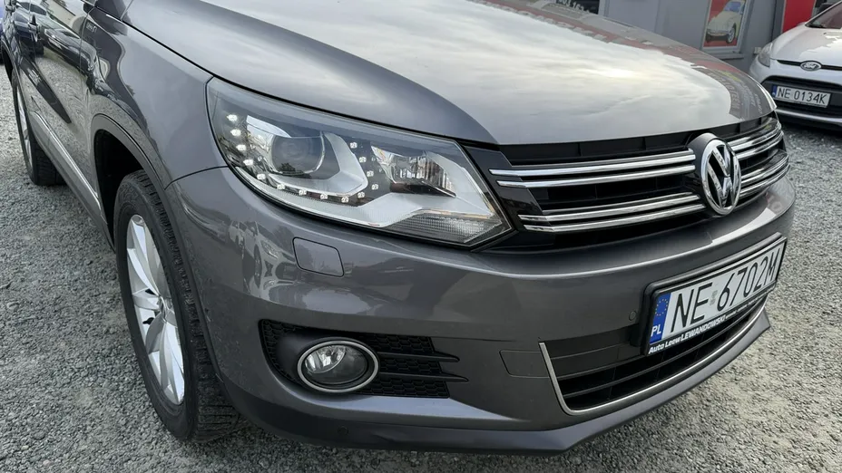 VOLKSWAGEN Tiguan -