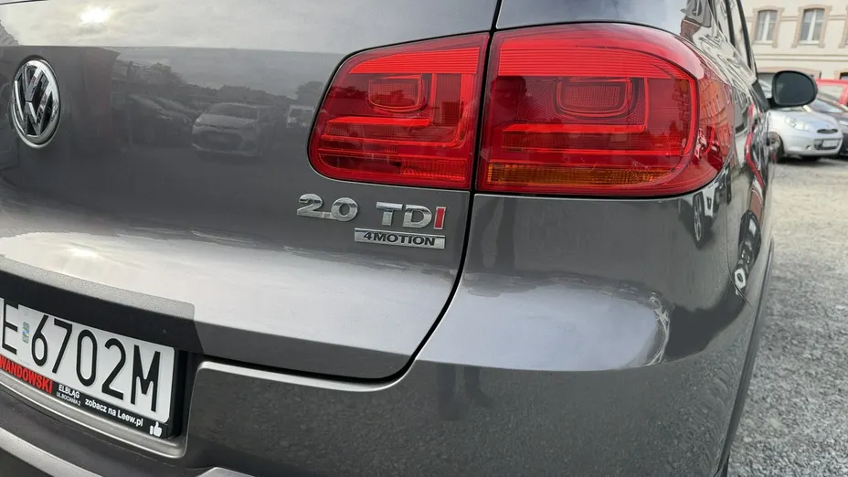 VOLKSWAGEN Tiguan -