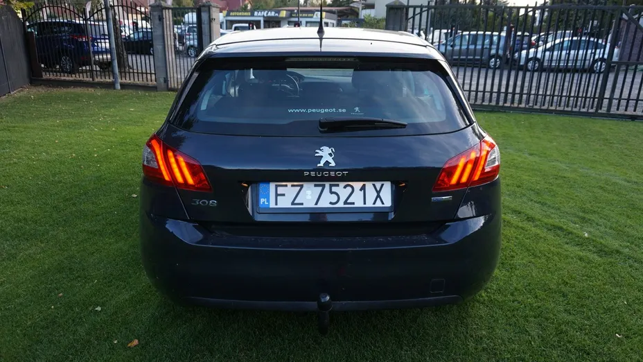 PEUGEOT 308 -