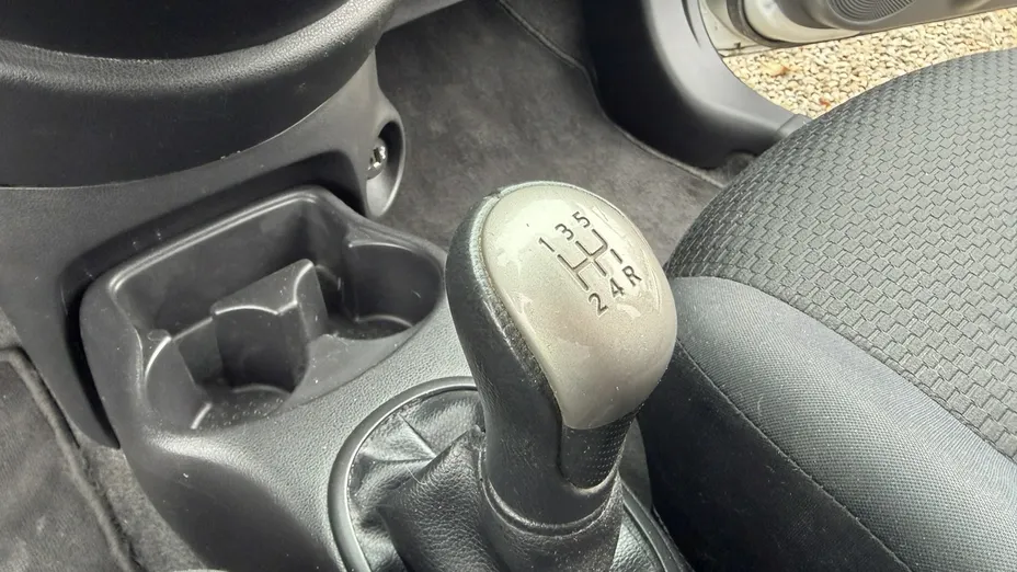 NISSAN Micra -