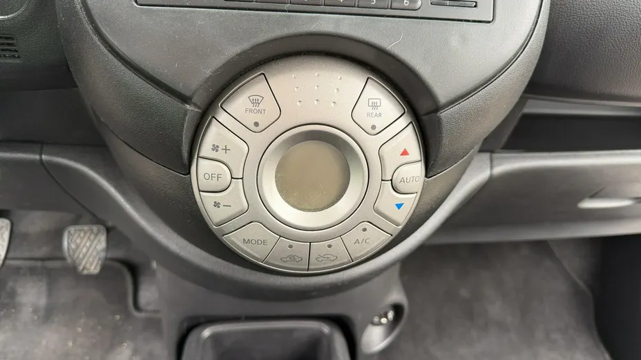 NISSAN Micra -