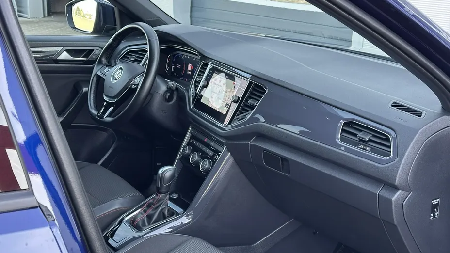 VOLKSWAGEN T-ROC -