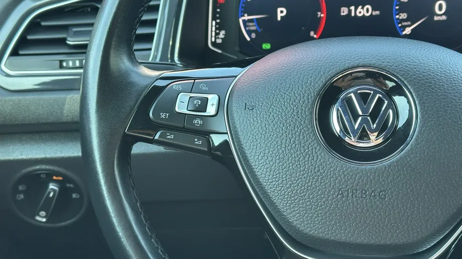 VOLKSWAGEN T-ROC -