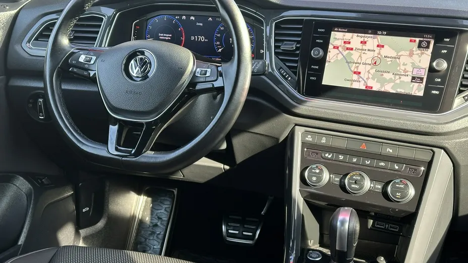 VOLKSWAGEN T-ROC -