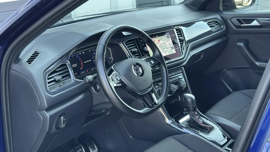 VOLKSWAGEN T-ROC -