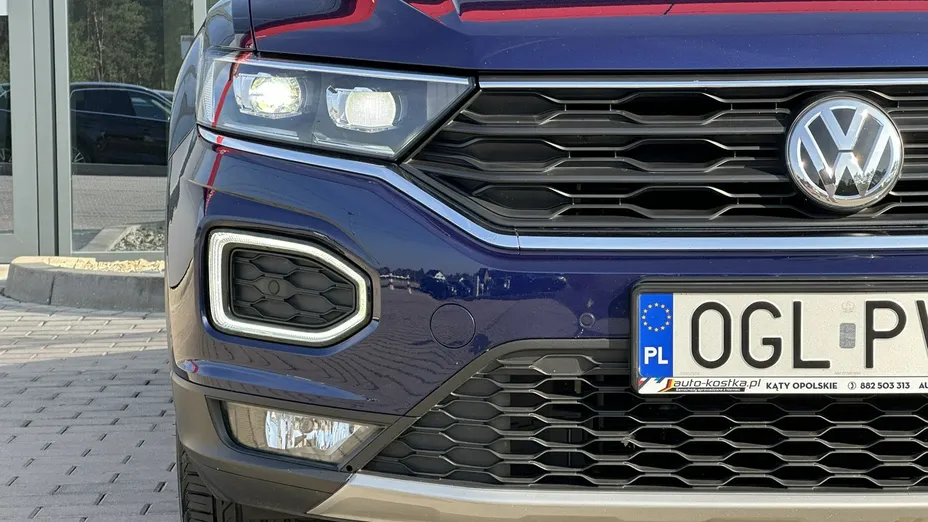 VOLKSWAGEN T-ROC -